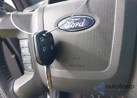 2009 Ford Escape Xlt from USA, damaged, VIN 1FMCU03GX9KC81425